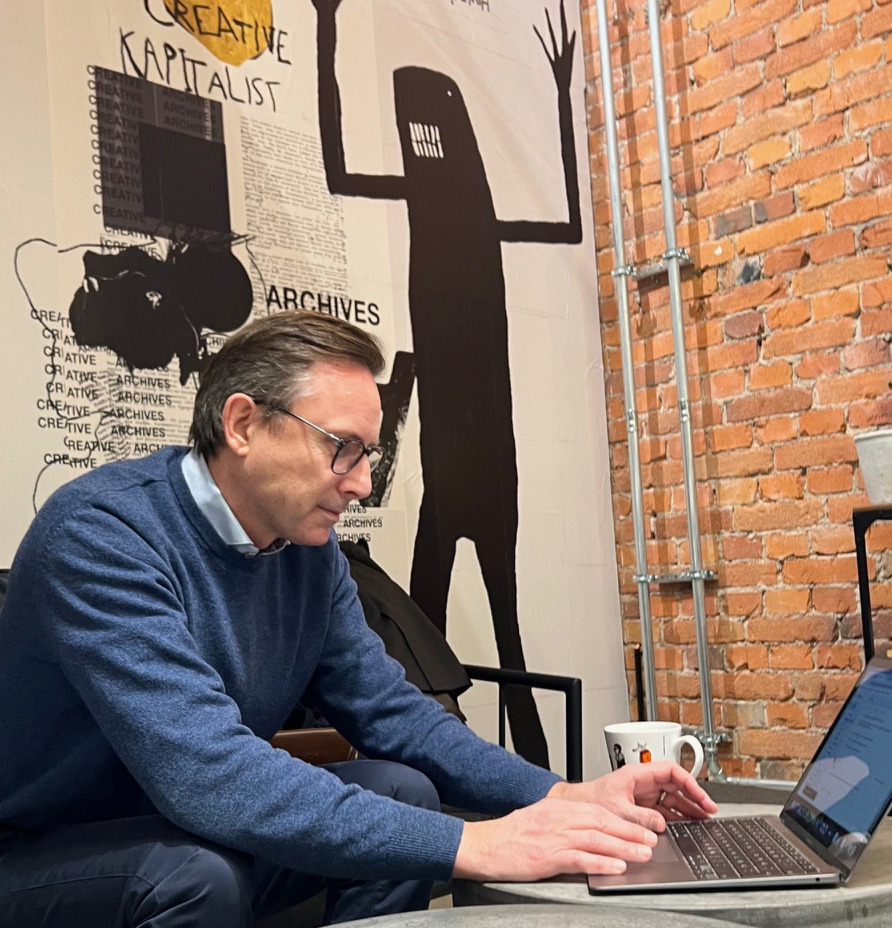 Jens Beck-Friis, Enkl Frilansservice